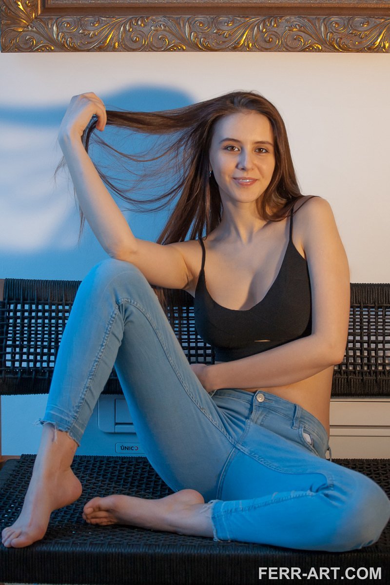 Александра, 27